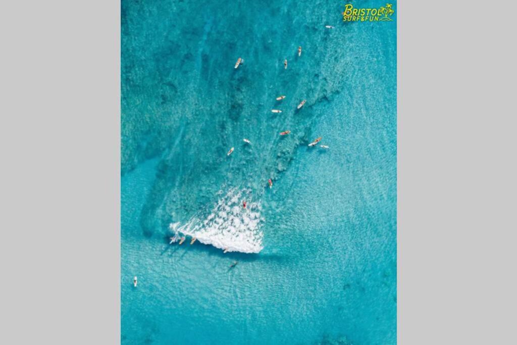 B-Rent Bristol Beach Surf & Fun Коральео Экстерьер фото